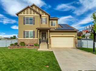 9012 N Suffolk Ln, Eagle Mountain, UT 84005