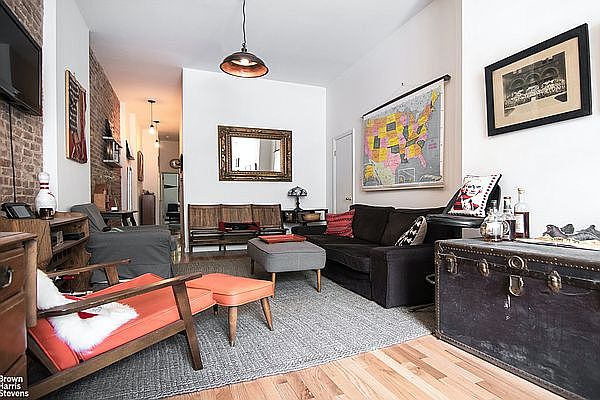 1st image of 211 W 123rd St #2