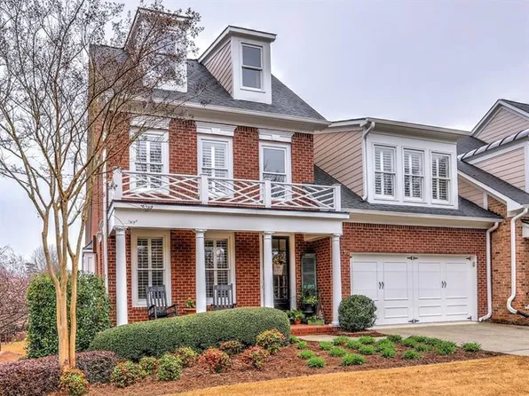 3806 Village Green Dr, Roswell, GA 30075