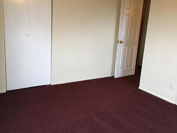 5th image of 126 Jeanette Dr
