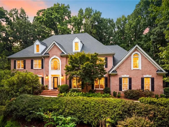 2134 River Cliff Dr, Roswell, GA 30076