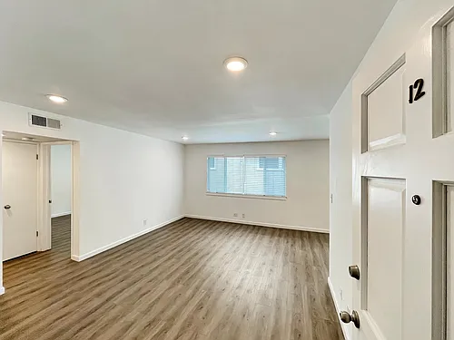 1644 Oxford St #12 Photo 1