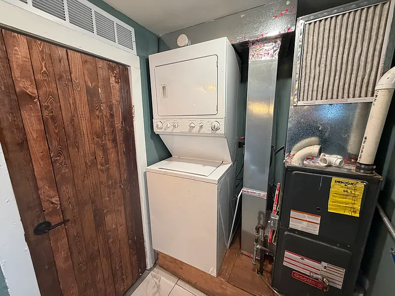 401 Sherman St #2 — Photo 4