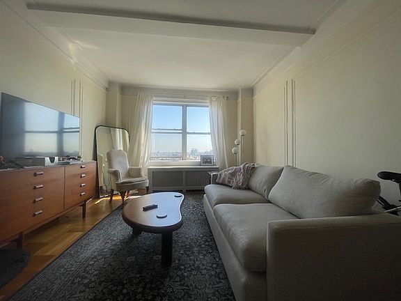 3rd image of 36 Plaza St E APT 12C