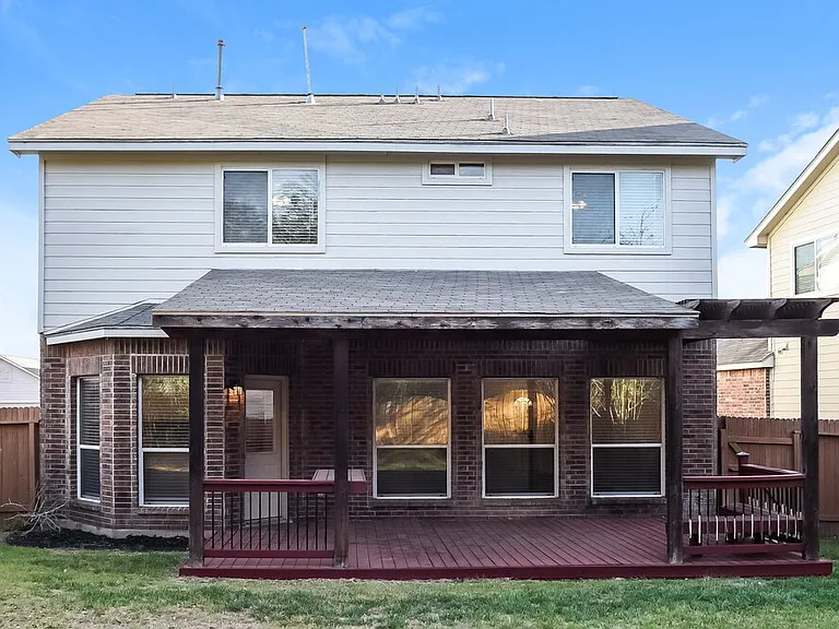 9202 Hilltop Crossing Dr — Photo 20