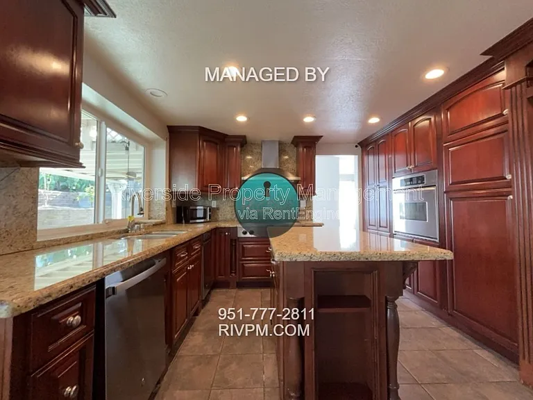 21498 Townsendia Ave — Photo 15
