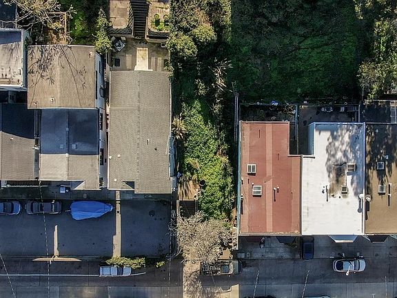 2nd image of 169 Shakespeare St