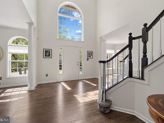 2nd image of 605 Lavender Ct