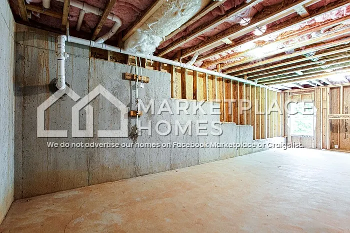 185 Russell Way — Photo 49