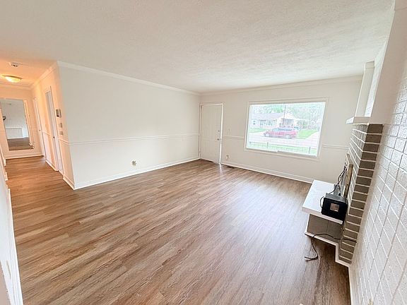 4th image of 8214 E Shibler Dr