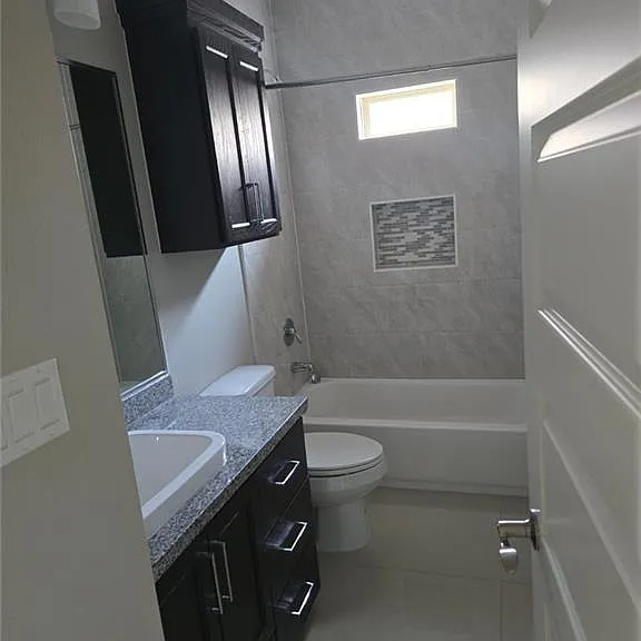 900 E La Cantera Ave #3 — Photo 6