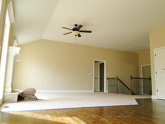 4th image of 6137 Green Hills Ln