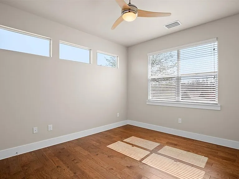 5404 Bennett Ave #A — Photo 25
