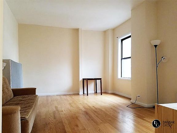 5th image of 215 W 101st St APT 10E