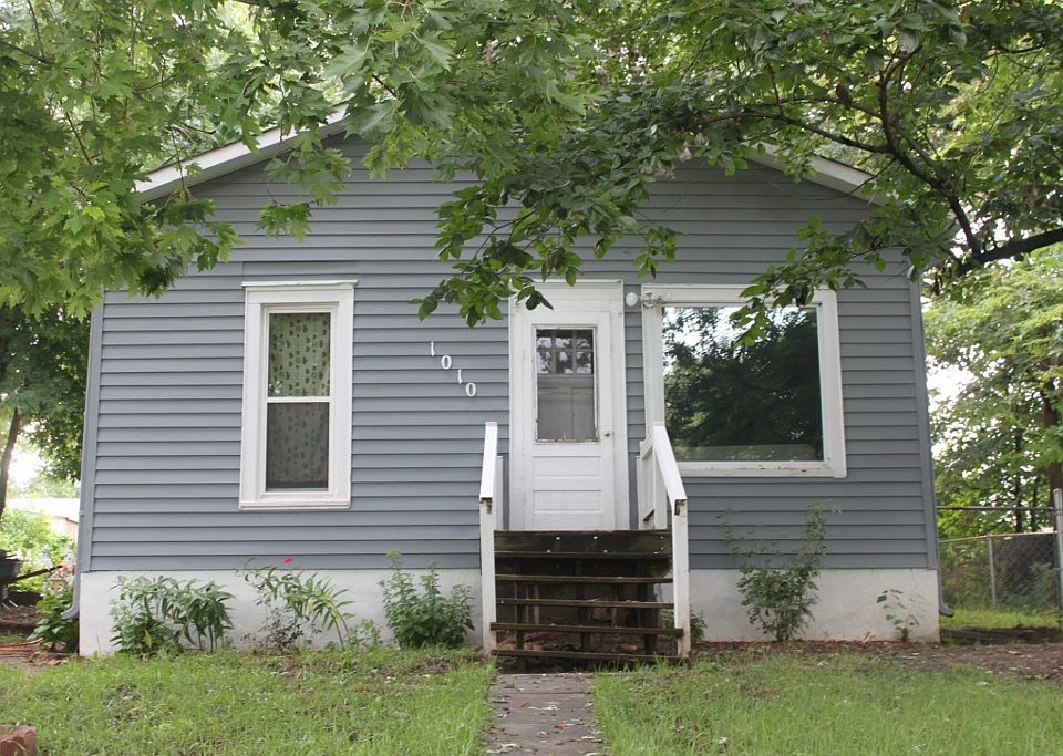 1st image of 1010 S 10th St