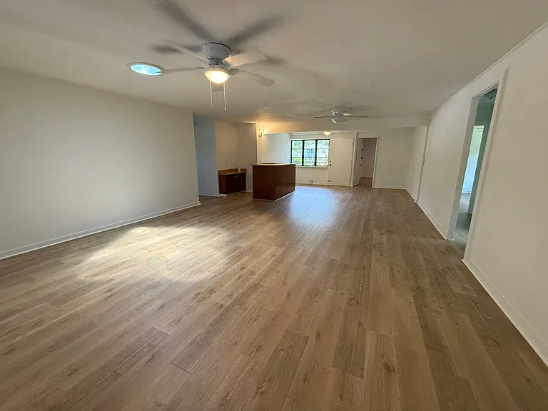 35 Country Club Rd — Photo 9