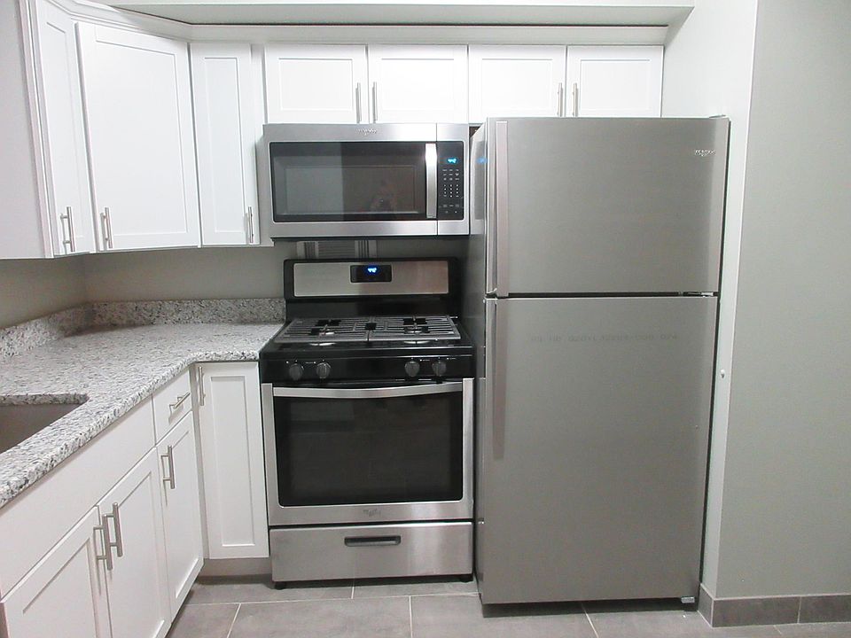 1st image of 4729 California St APT 6