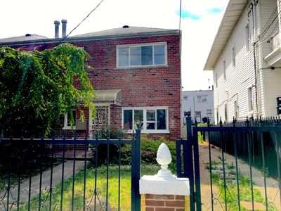 1036 E 233rd St, Bronx, NY, 10466