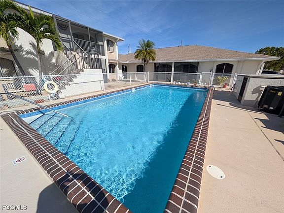 3rd image of 1111 Cape Coral Pkwy W APT 106