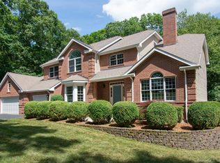 65 Old Daniels Ln, Amston, CT 06231