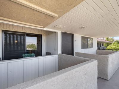 675 N Los Felices Cir W #J210, Palm Springs, CA, 92262