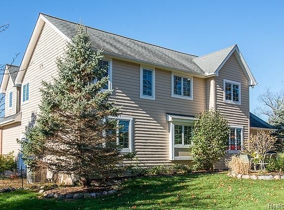 4th image of 4250 Glen Eden Ct