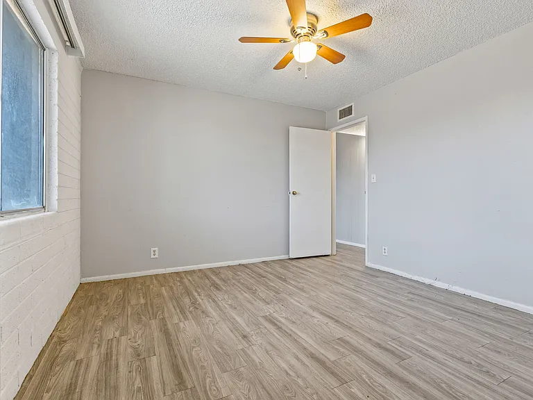 35-web-or-mls-Unit 21-7_07102025