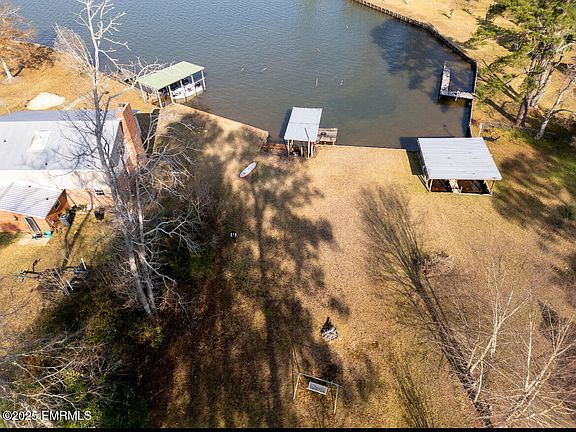 2nd image of 3963 Dogwood Ln