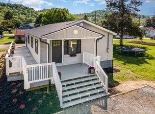 804 Oak St, Ripley, OH 45167