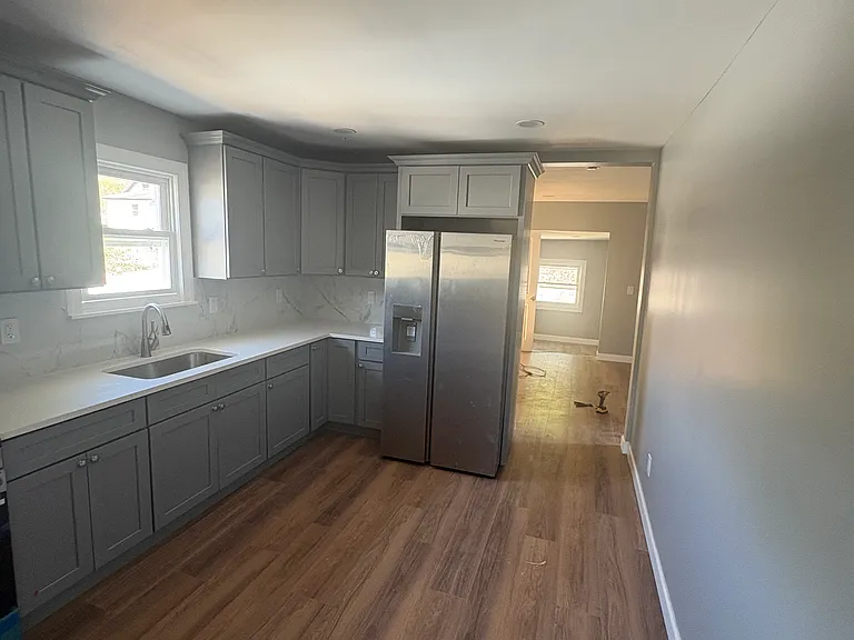 215 S Valley Ave #2 — Photo 3