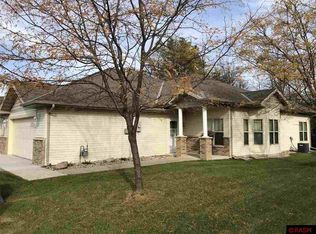 1001 Dublin Ct, Mankato, MN 56001