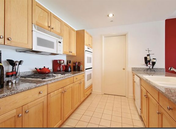 4th image of 445 E North Water St APT 802