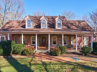 192 N Moore Rd, Simpsonville, SC 29680