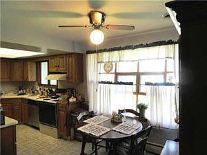 5th image of 193 Brookwood Dr
