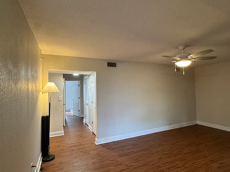205 Lewfield Cir #205 — Photo 10