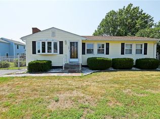 789 Metacom Ave, Bristol, RI 02809