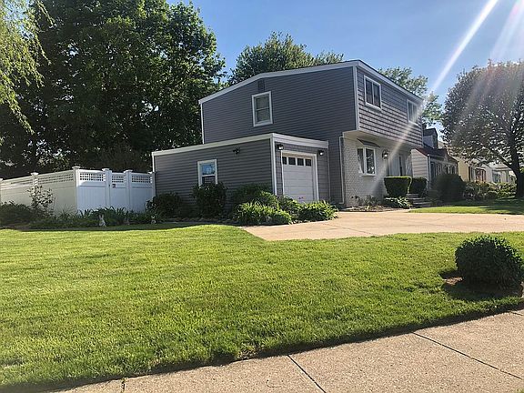 2nd image of 786 Midwood St