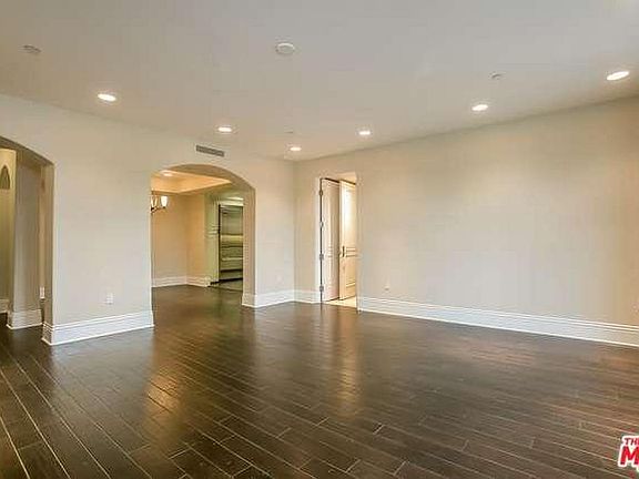 4th image of 11715 Chenault St Unit 301