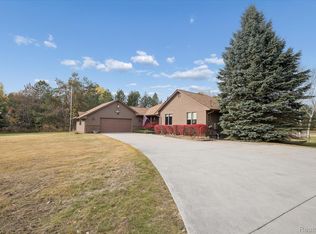 7700 Trumble Rd, Columbus, MI 48063