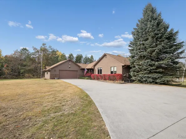 7700 Trumble Rd, Columbus, MI 48063