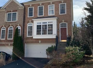 12007 Grenshaw Dr, Fairfax, VA 22030