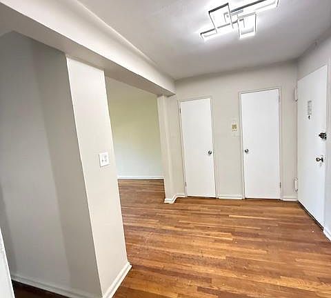 4th image of 2343 E 12th St #2K