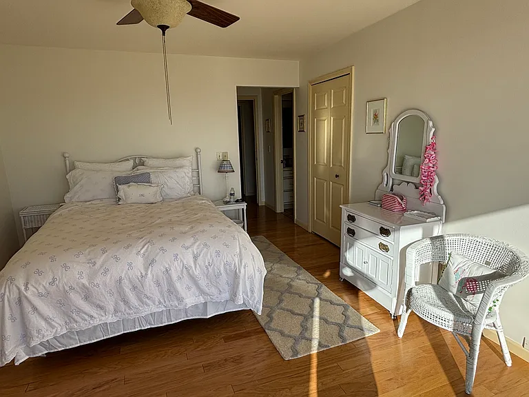 1034 Marina Bluff Dr — Photo 10