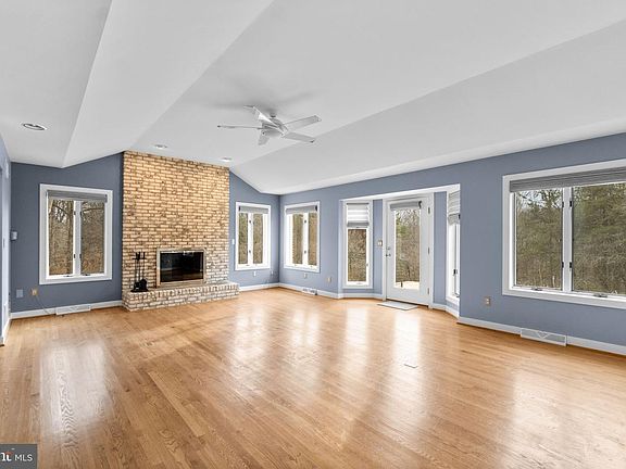 4th image of 10313 Cavey Ln