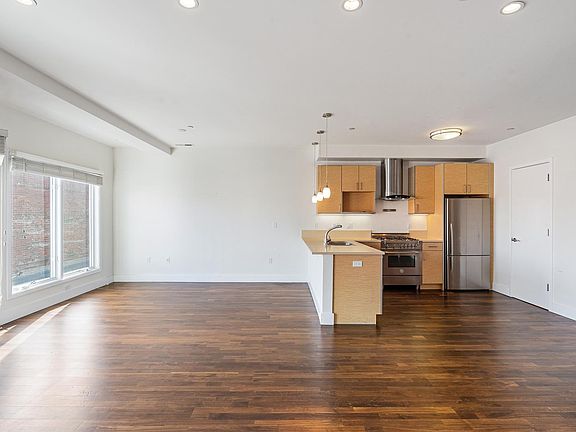 5th image of 3520 20th St APT 12