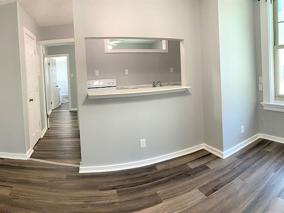 4th image of 700 S 6th St #6