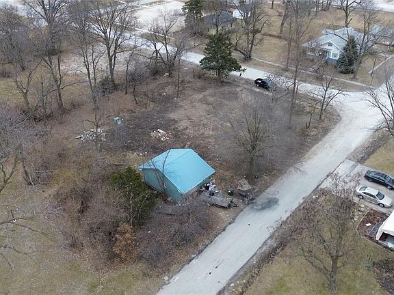 2nd image of 323 W Phipps