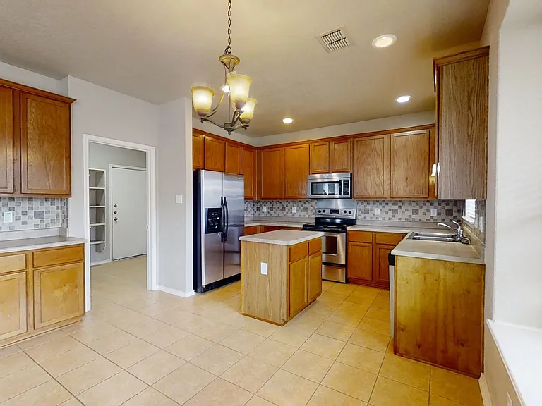 12230 Medina Ml — Photo 5