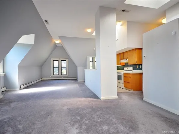 12 Charter Oak Pl #3F, Hartford, CT 06106