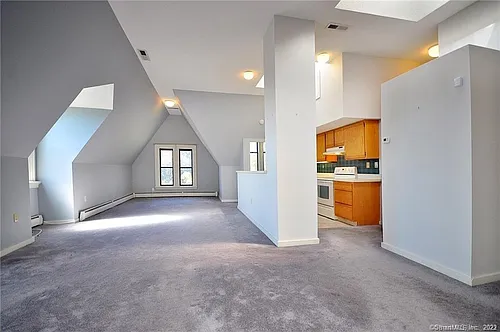 12 Charter Oak Pl #3F Photo 1